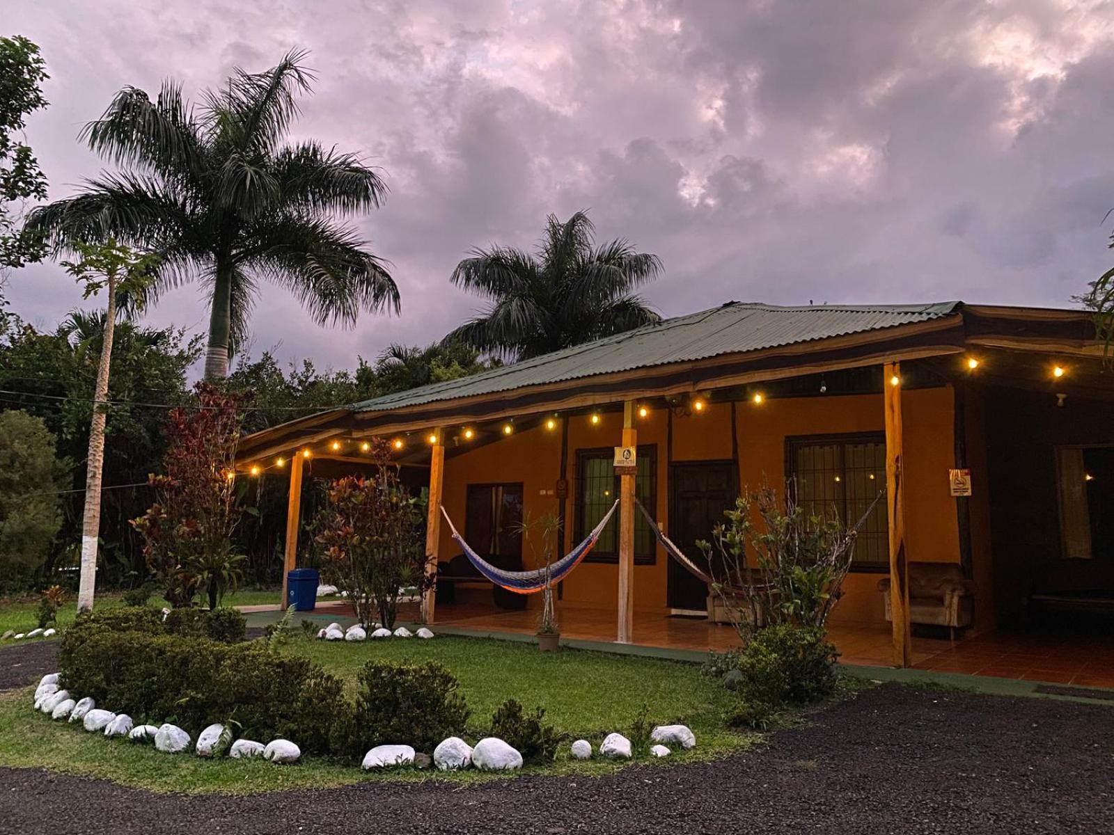 Cabanas Rio Escondido En La Fortuna 外观 照片